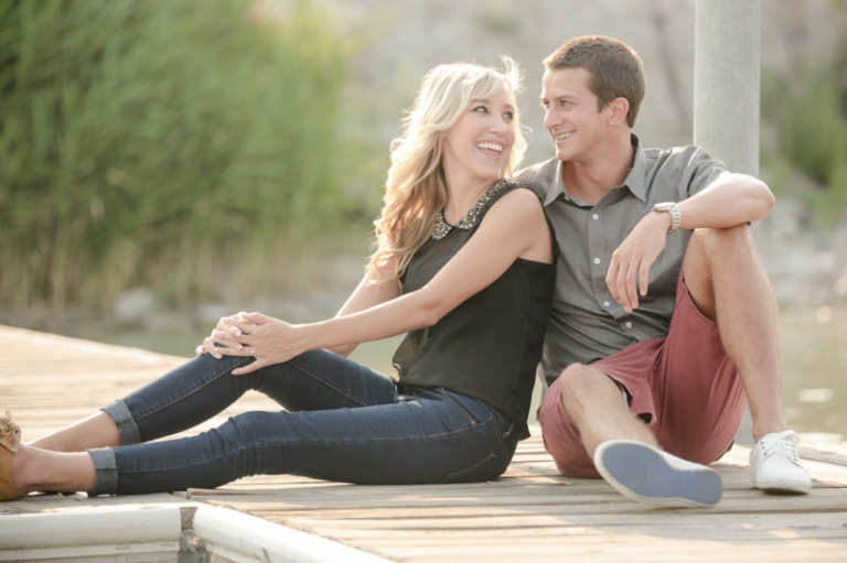 EK-Studios-Wedding-Photographer-Dock-engagements016-Blog(pp_w768_h511)