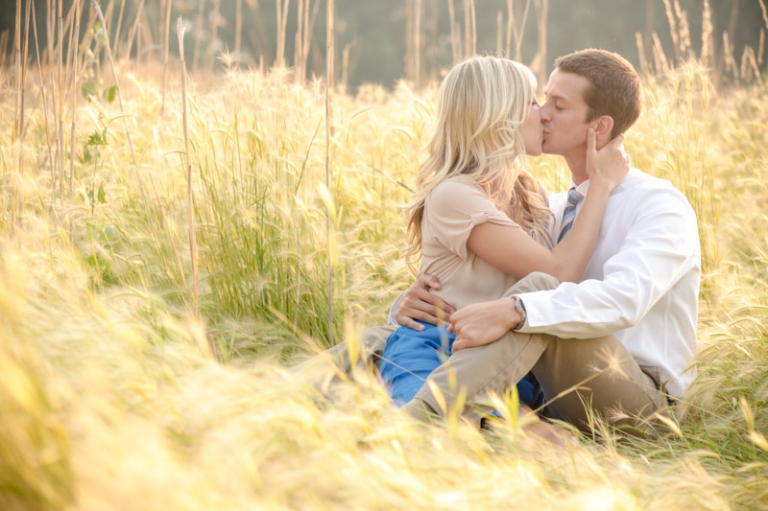 EK-Studios-Wedding-Photographer-Dock-engagements028-Blog(pp_w768_h511)