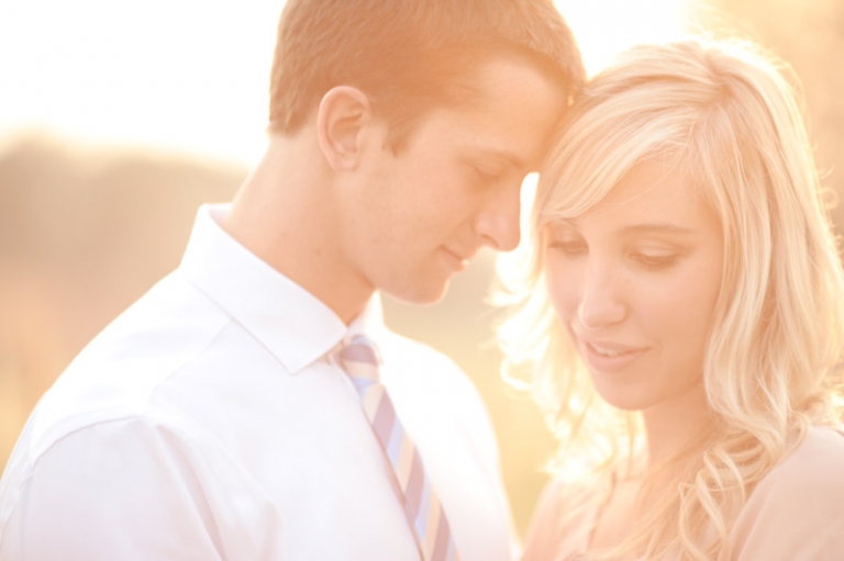 EK-Studios-Wedding-Photographer-Dock-engagements034-Blog(pp_w768_h511)