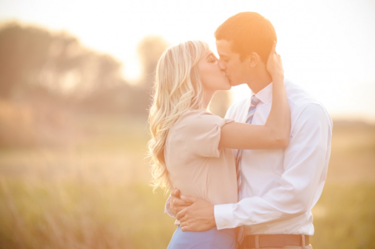 EK-Studios-Wedding-Photographer-Dock-engagements039-Blog(pp_w768_h511)