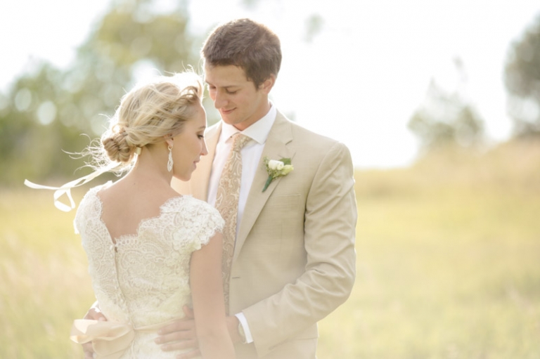 EK-Studios-Wedding-Photographer-Elegant-Bridals-in-a-meadow-006-Blog(pp_w768_h511)