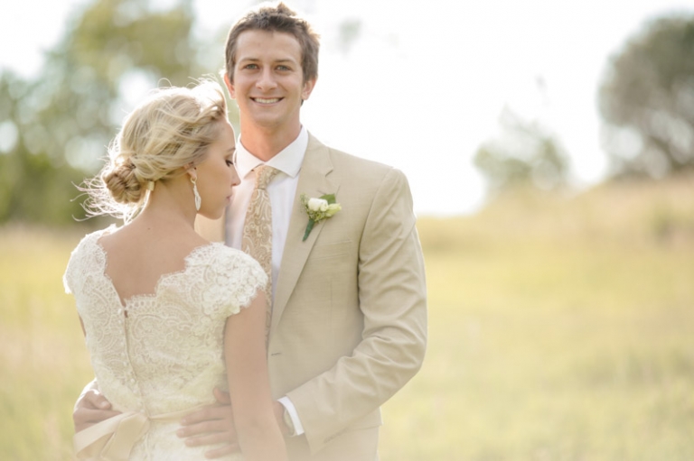 EK-Studios-Wedding-Photographer-Elegant-Bridals-in-a-meadow-009-Blog(pp_w768_h511)