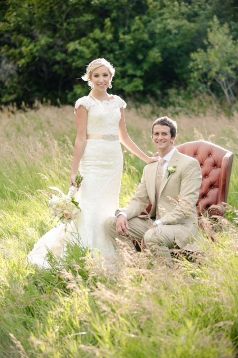 EK-Studios-Wedding-Photographer-Elegant-Bridals-in-a-meadow-011-Blog(pp_w480_h720)
