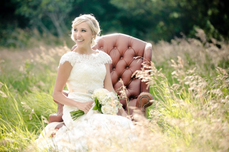EK-Studios-Wedding-Photographer-Elegant-Bridals-in-a-meadow-012-Blog(pp_w768_h511)