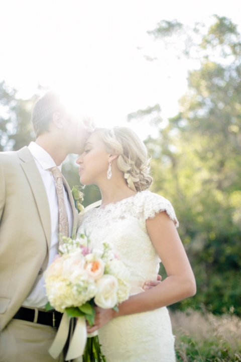 EK-Studios-Wedding-Photographer-Elegant-Bridals-in-a-meadow-016-Blog(pp_w480_h720)