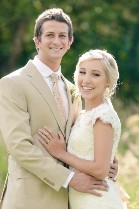 EK-Studios-Wedding-Photographer-Elegant-Bridals-in-a-meadow-020-Blog(pp_w480_h720)