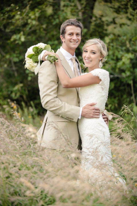 EK-Studios-Wedding-Photographer-Elegant-Bridals-in-a-meadow-029-Blog(pp_w480_h720)
