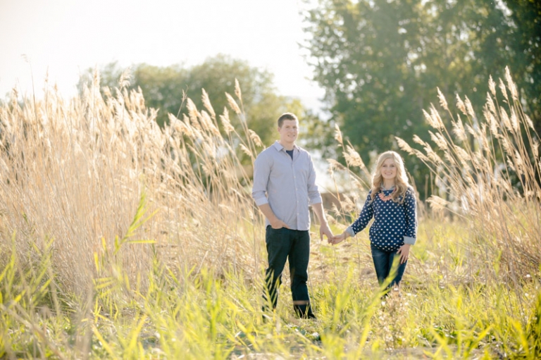 EK-Studios-Wedding-Photographer-Engagements-in-tall-grass001-Blog(pp_w768_h511)