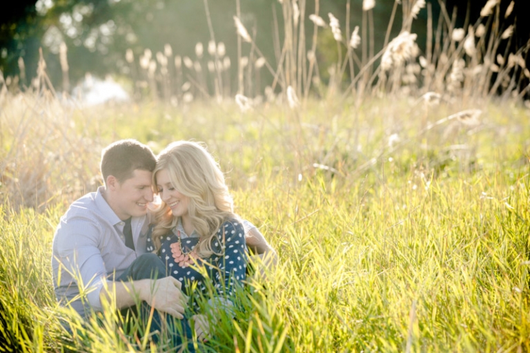 EK-Studios-Wedding-Photographer-Engagements-in-tall-grass008-Blog(pp_w768_h511)