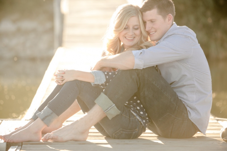 EK-Studios-Wedding-Photographer-Engagements-in-tall-grass017-Blog(pp_w768_h511)