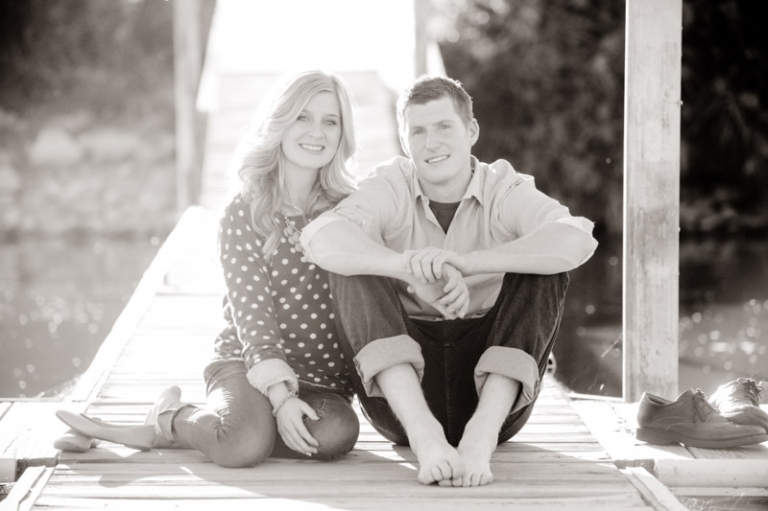 EK-Studios-Wedding-Photographer-Engagements-in-tall-grass021-Blog(pp_w768_h511)