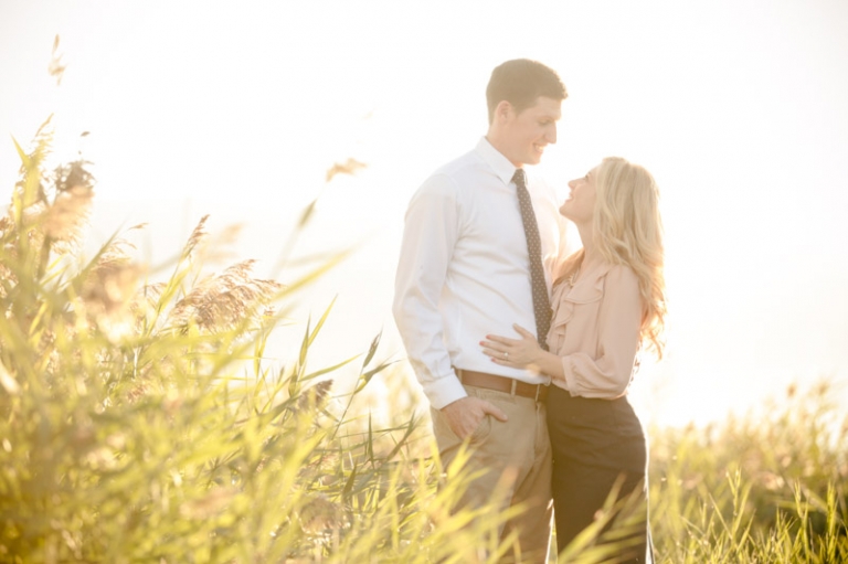 EK-Studios-Wedding-Photographer-Engagements-in-tall-grass030-Blog(pp_w768_h511)