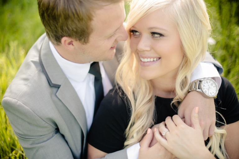 EK-Studios-Wedding-Photographer-Engagements-in-the-mountains015-Blog(pp_w768_h511)