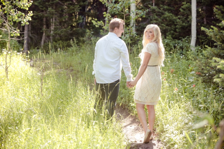 EK-Studios-Wedding-Photographer-Engagements-in-the-mountains025-Blog(pp_w768_h511)