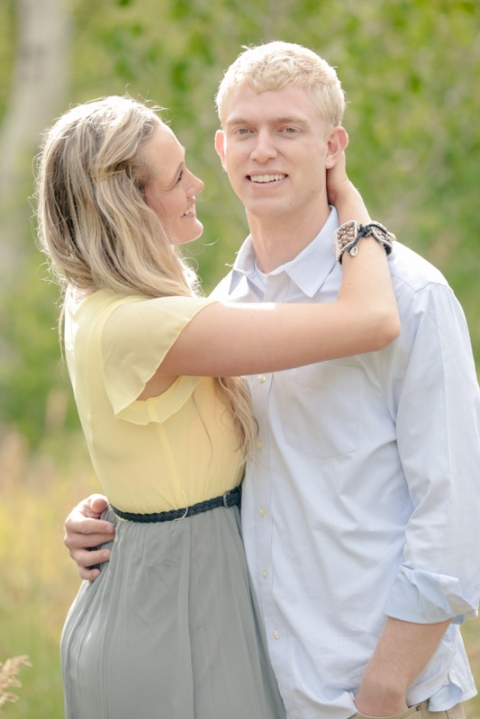 EK-Studios-Wedding-Photographer-Mountain-Engagements003-Blog(pp_w480_h719)