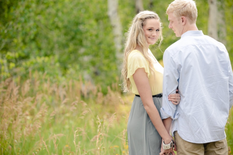 EK-Studios-Wedding-Photographer-Mountain-Engagements004-Blog(pp_w768_h511)