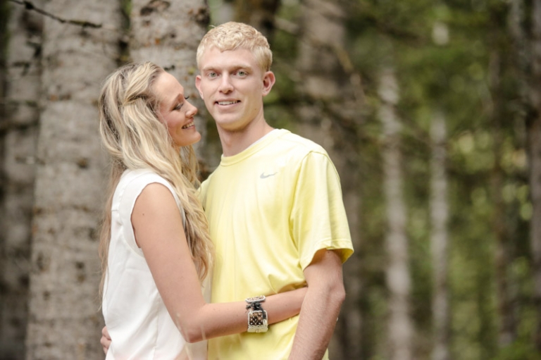 EK-Studios-Wedding-Photographer-Mountain-Engagements031-Blog(pp_w768_h511)