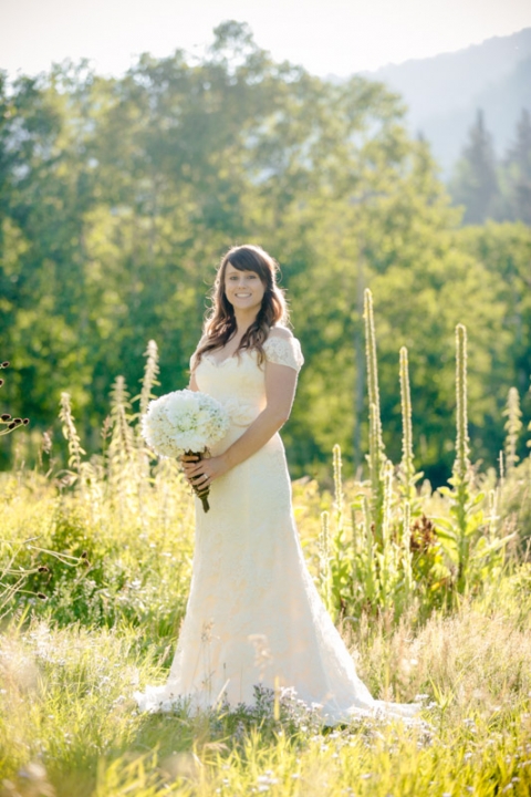 EK-Studios-Wedding-Photographer-Mountain-meadow-bridals-in-the-woods002-Blog(pp_w480_h720)