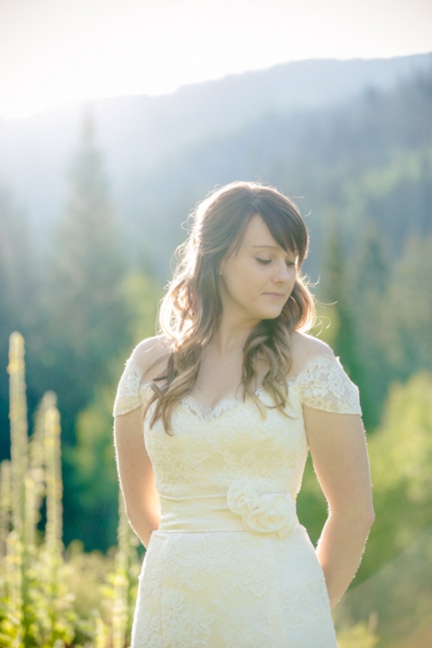 EK-Studios-Wedding-Photographer-Mountain-meadow-bridals-in-the-woods003-Blog(pp_w480_h720)