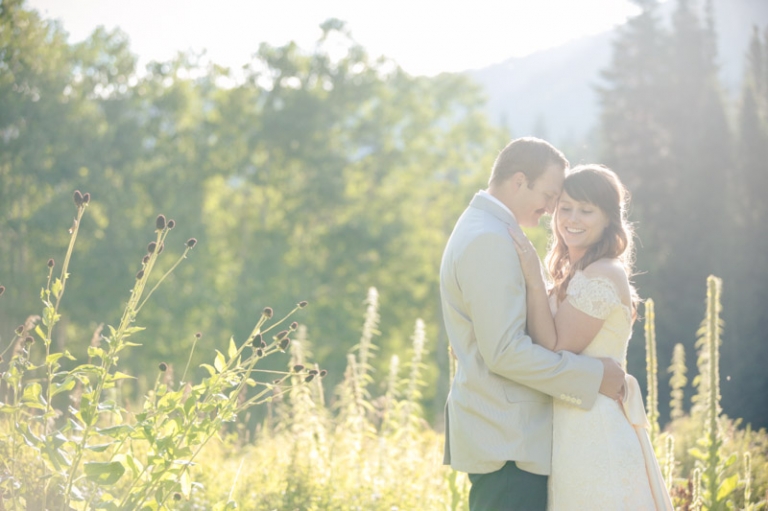 EK-Studios-Wedding-Photographer-Mountain-meadow-bridals-in-the-woods006-Blog(pp_w768_h511)