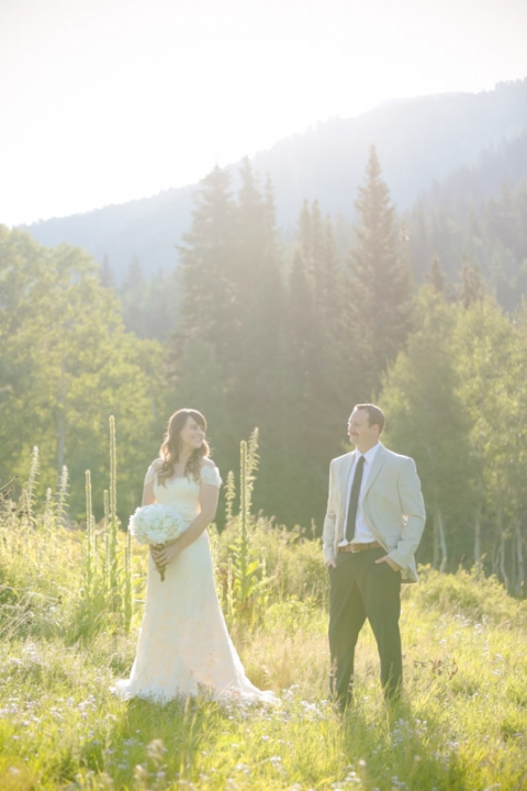 EK-Studios-Wedding-Photographer-Mountain-meadow-bridals-in-the-woods010-Blog(pp_w480_h720)