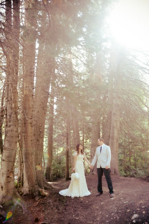 EK-Studios-Wedding-Photographer-Mountain-meadow-bridals-in-the-woods026-Blog(pp_w480_h720)