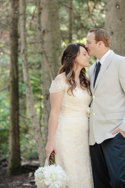 EK-Studios-Wedding-Photographer-Mountain-meadow-bridals-in-the-woods030-Blog(pp_w480_h719)