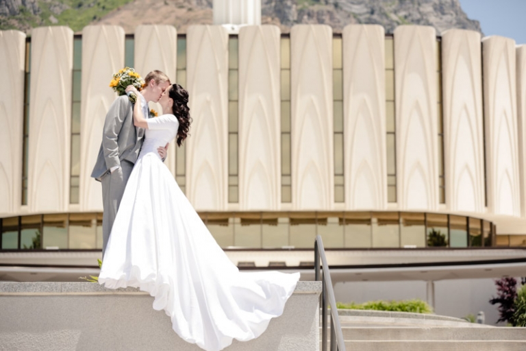 EK-Studios-Wedding-Photographer-Provo-Temple-wedding017-Blog(pp_w768_h512)