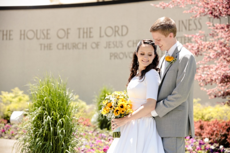 EK-Studios-Wedding-Photographer-Provo-Temple-wedding020-Blog(pp_w768_h511)