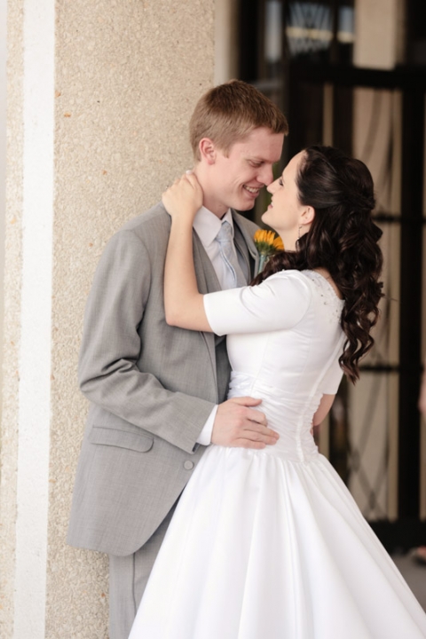 EK-Studios-Wedding-Photographer-Provo-Temple-wedding021-Blog(pp_w480_h720)