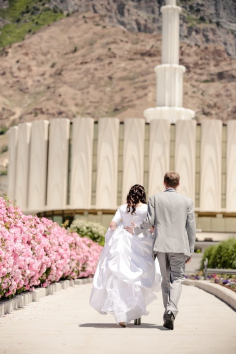 EK-Studios-Wedding-Photographer-Provo-Temple-wedding023-Blog(pp_w480_h720)