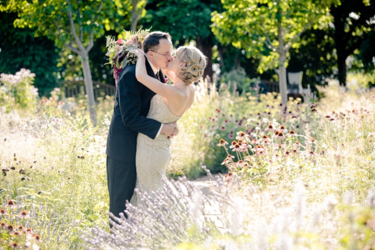 EK-Studios-Wedding-Photographer-Red-Butte-Garden-Wedding-utah019-Blog(pp_w768_h511)
