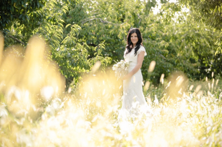 EK-Studios-Wedding-Photographer-Rustic-Bridals-at-a-barn001-Blog(pp_w768_h511)