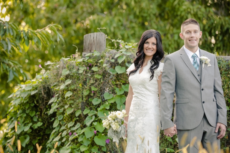 EK-Studios-Wedding-Photographer-Rustic-Bridals-at-a-barn009-Blog(pp_w768_h511)