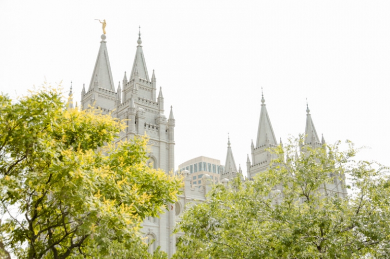 EK-Studios-Wedding-Photographer-Salt-lake-hardware-building-reception001-Blog(pp_w768_h511)