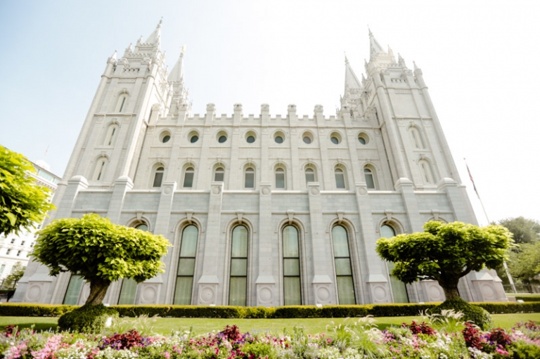 EK-Studios-Wedding-Photographer-Salt-lake-hardware-building-reception004-Blog(pp_w768_h511)