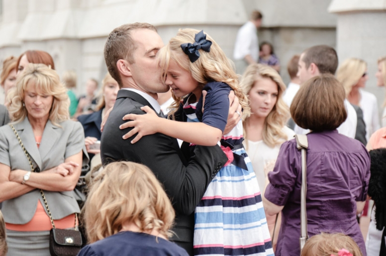 EK-Studios-Wedding-Photographer-Salt-lake-hardware-building-reception009-Blog(pp_w768_h511)