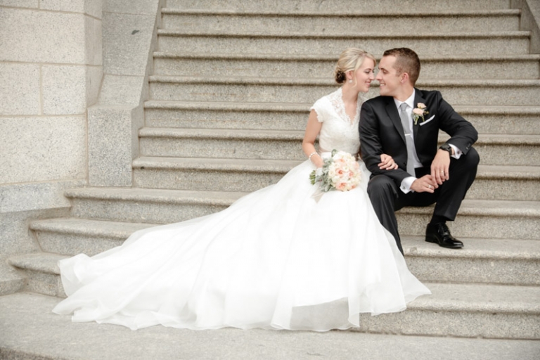 EK-Studios-Wedding-Photographer-Salt-lake-hardware-building-reception015-Blog(pp_w768_h512)