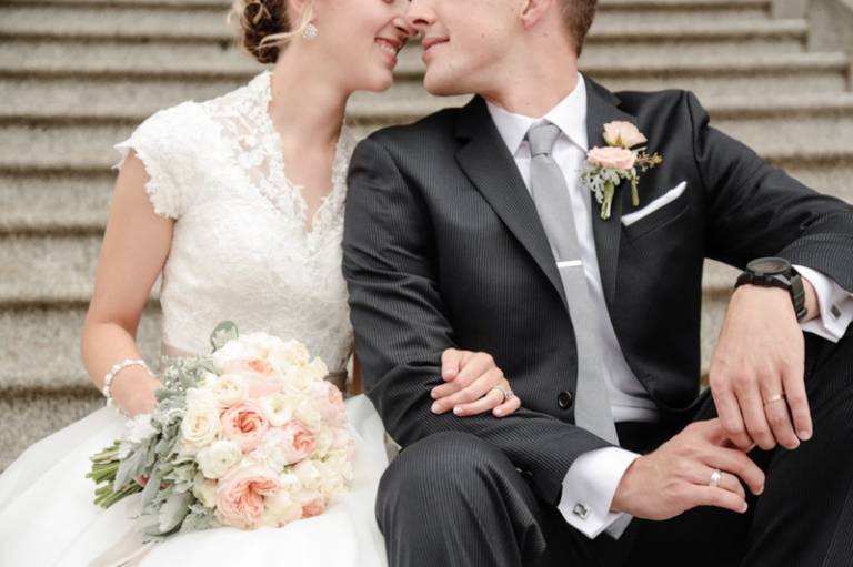 EK-Studios-Wedding-Photographer-Salt-lake-hardware-building-reception019-Blog(pp_w768_h511)