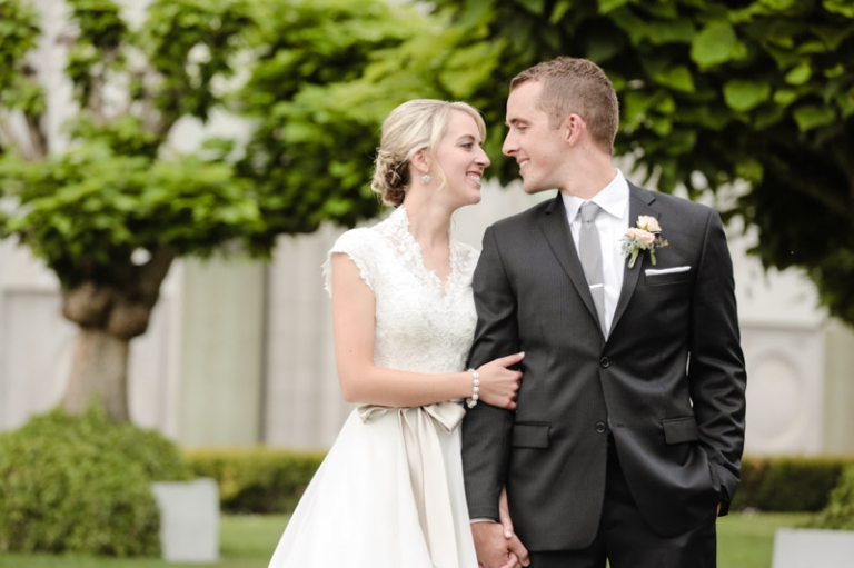 EK-Studios-Wedding-Photographer-Salt-lake-hardware-building-reception023-Blog(pp_w768_h511)