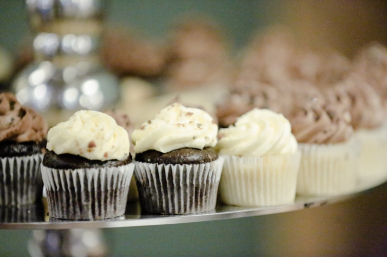 EK-Studios-Wedding-Photographer-Salt-lake-hardware-building-reception037-Blog(pp_w768_h511)