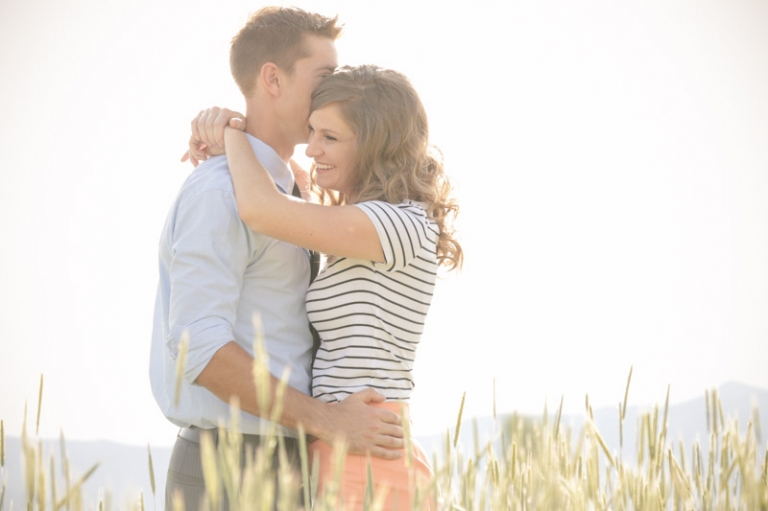 EK-Studios-Wedding-Photographer-Sunkissed-Wheat-field-Engagements007-Blog(pp_w768_h511)
