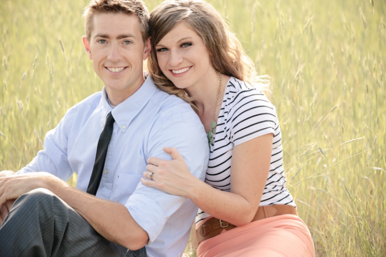 EK-Studios-Wedding-Photographer-Sunkissed-Wheat-field-Engagements009-Blog(pp_w768_h511)