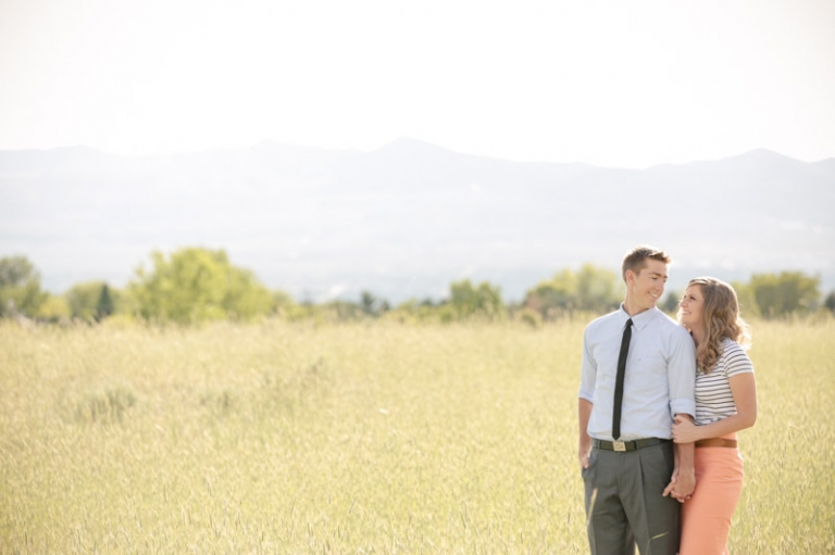 EK-Studios-Wedding-Photographer-Sunkissed-Wheat-field-Engagements010-Blog(pp_w768_h511)