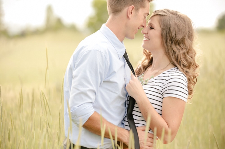 EK-Studios-Wedding-Photographer-Sunkissed-Wheat-field-Engagements012-Blog(pp_w768_h511)