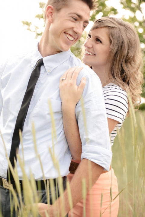 EK-Studios-Wedding-Photographer-Sunkissed-Wheat-field-Engagements014-Blog(pp_w480_h720)