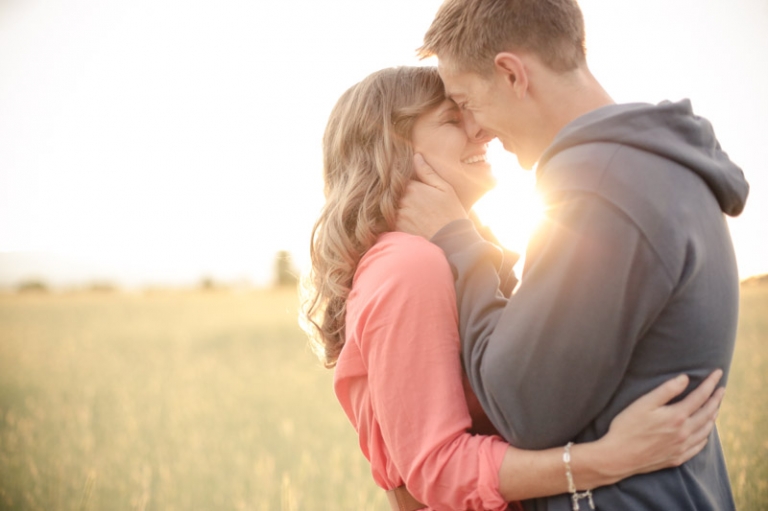 EK-Studios-Wedding-Photographer-Sunkissed-Wheat-field-Engagements031-Blog(pp_w768_h511)