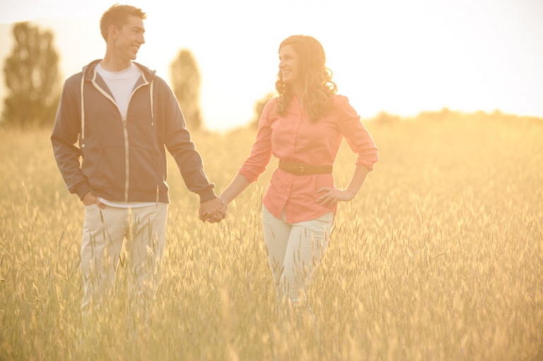EK-Studios-Wedding-Photographer-Sunkissed-Wheat-field-Engagements032-Blog(pp_w768_h511)