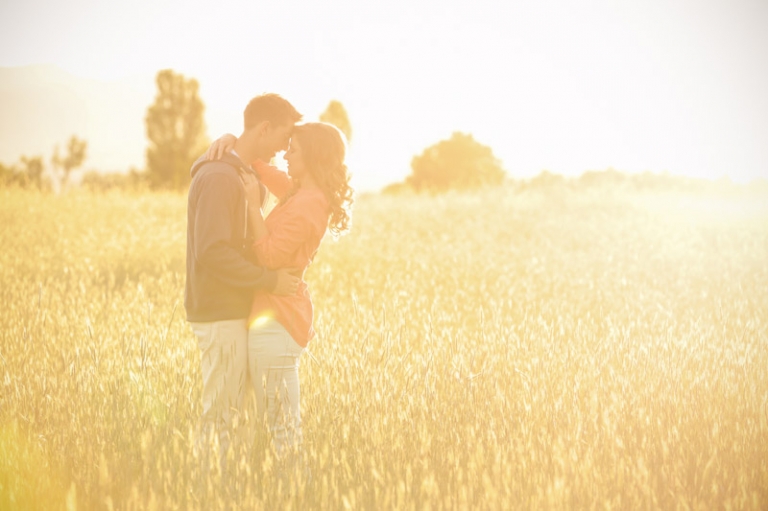EK-Studios-Wedding-Photographer-Sunkissed-Wheat-field-Engagements034-Blog(pp_w768_h511)