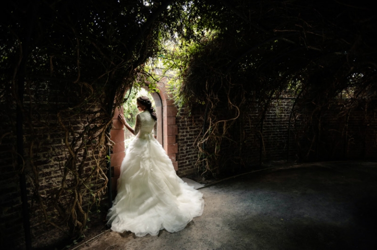 EK-Studios-Wedding-Photographer-Thanksgiving-Point-Bridals-Gardens016-Blog(pp_w768_h511)